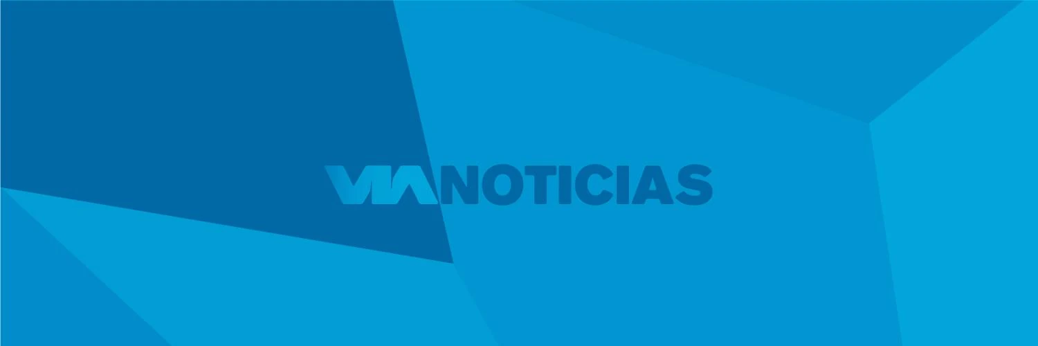 Vía Noticias logo on a blue geometric brand banner